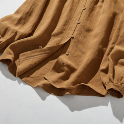 略帶條紋圖案的亞麻襯衫，色織布料，針褶，100% 亞麻，黃棕色 240413-1 第5張的照片