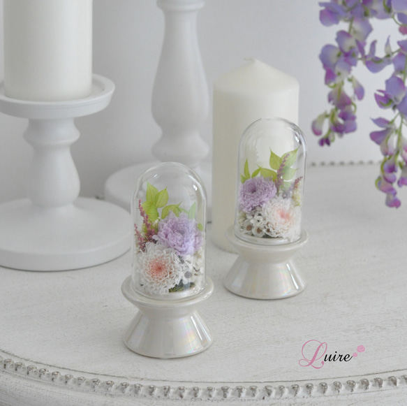 【小さめ仏花】2色の小菊のプリザーブドフラワードーム仏花、お供え花／お悔み 新盆／ガラスドーム取り外し可能／ペット用仏花 3枚目の画像