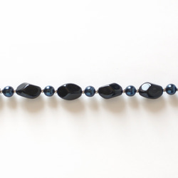 まどかな漆黒　羽織紐　アクルーグラヤ【黒】　短め　クリップ式　ショールクリップ　北欧風　合わせやすい　シンプル　小柄な方 3枚目の画像
