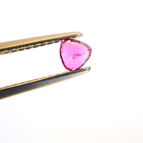 ルビー トリリアントカット ルース 鑑別書付き 0.308ct 宝石 GEM