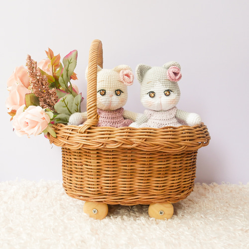 バラ飾りのねこさん୨୧グレー୨୧あみぐるみドール あみぐるみ M.la
