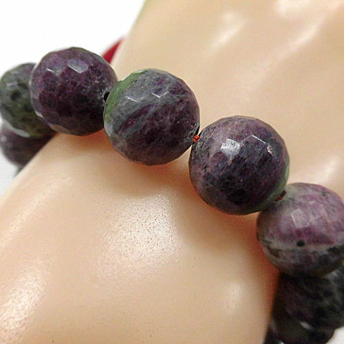 天然石 ルビーインゾイサイト12ｍｍカット玉 ブレスレット 内周18.2ｃｍ 天然石 ルビーインゾイサイト12.3～12.9mmカット玉ブレスレット