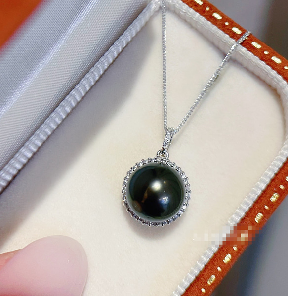 【高級】タヒチ黒蝶真珠　ダイヤモンド付きペンダントk18 5枚目の画像