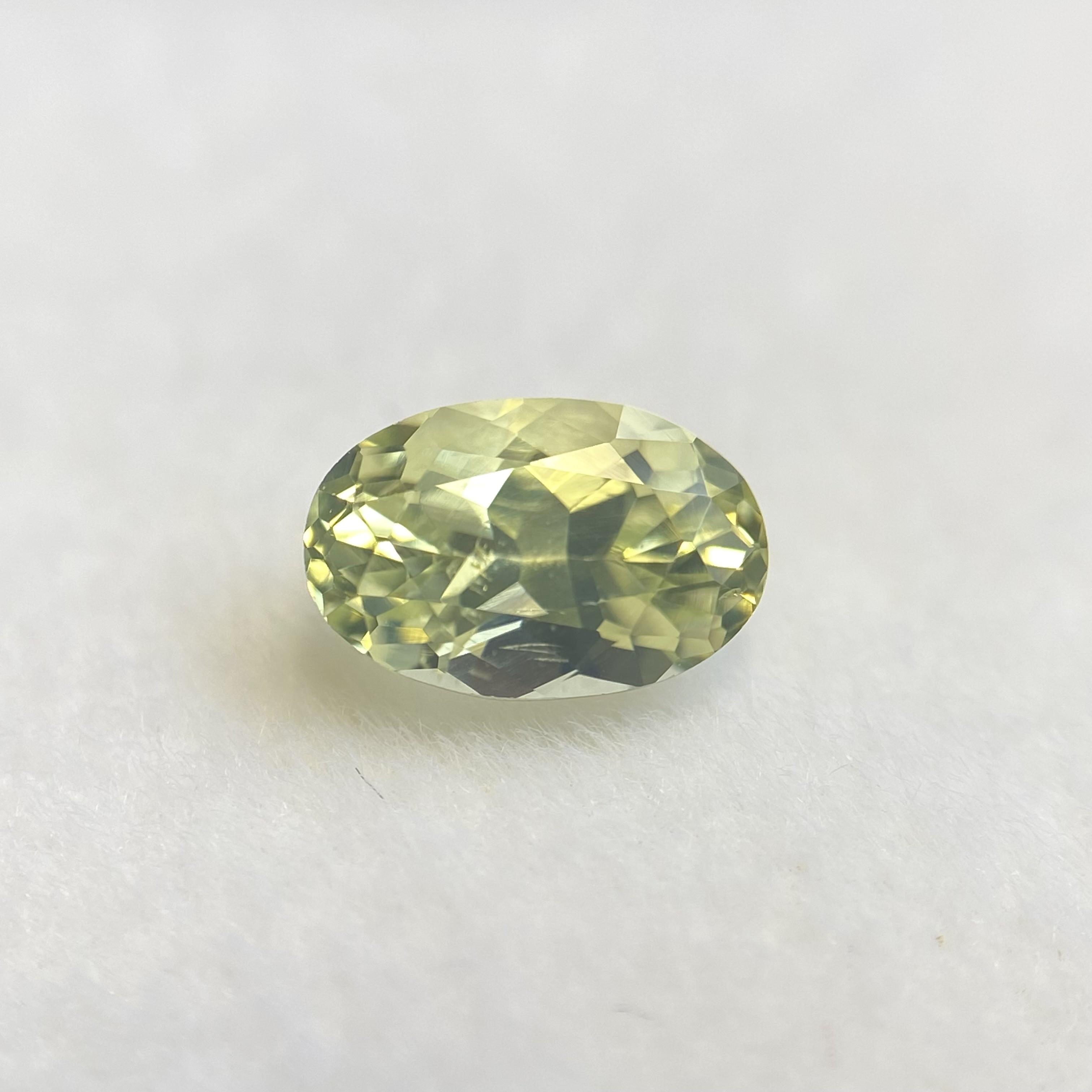 クリソベリル ルース 0.67ct スリランカ産 天然石 京都