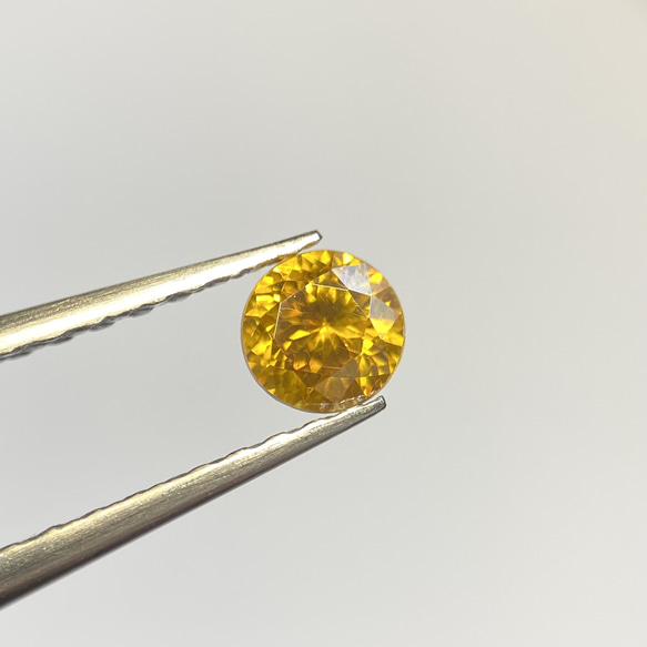 スファレライト ルース 0.38ct 4.0mm スペイン産 6枚目の画像