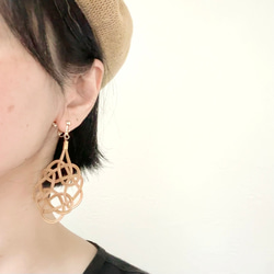 藤編耳環/耳墜◇2種可選♪適合搭配夏裝和浴衣，能點亮臉龐的大飾品♡ 第6張的照片