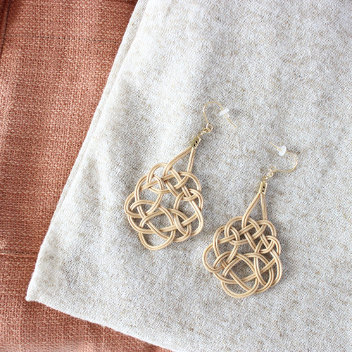 ラタン編みのピアス/イヤリング◇ 2種から選べる♪顔周りを華やかにし