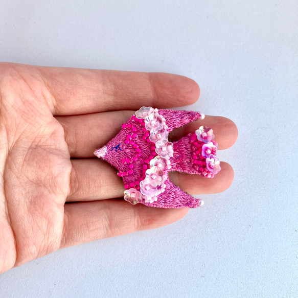 "pink pink pink"  花鳥　刺繍鳥ブローチ 5枚目の画像