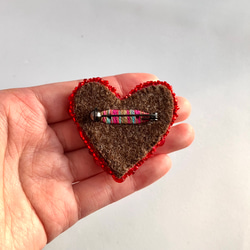 　"cute kirari heart "キュートなきらりハート　スパンコール刺繍ブローチ 3枚目の画像