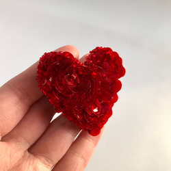 　"cute kirari heart "キュートなきらりハート　スパンコール刺繍ブローチ 13枚目の画像