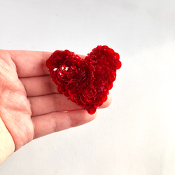 　"cute kirari heart "キュートなきらりハート　スパンコール刺繍ブローチ 10枚目の画像