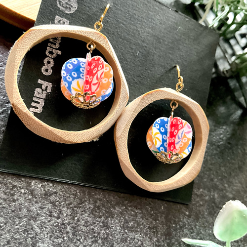 竹のリングと揺れる鞠ピアス/イヤリング 和の色 ピアス（フック