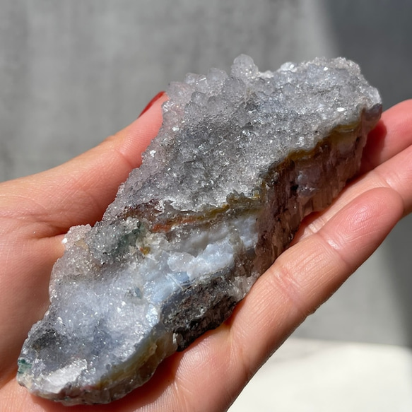 ブラジル産❣️天然石アメジストの置物　鉱物NO.022616 ブラジル産❣️天然石アメジストの置物 鉱物NO.022616