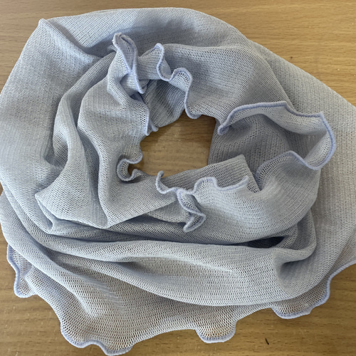 すべすべ肌感シルク20%ポリエステル80%ブルーシルク手作りネック  