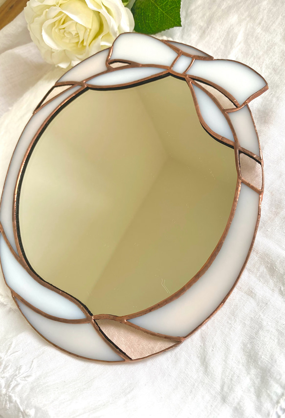 新作✧  『 りぼんの壁掛け鏡⑅⋈ 』　ピーチピンク　ステンドグラス 10枚目の画像