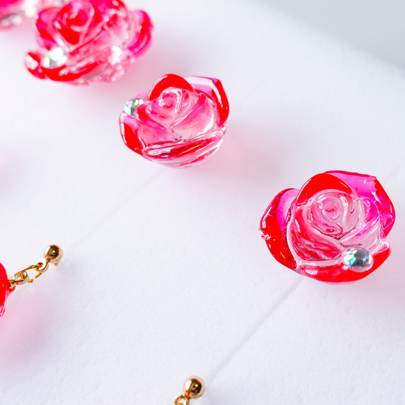 ｢kawaii pink rose (A)｣28【ピアス(イヤリング交換可)】ピンク ローズ バラ 赤 かわいい きれい 17枚目の画像