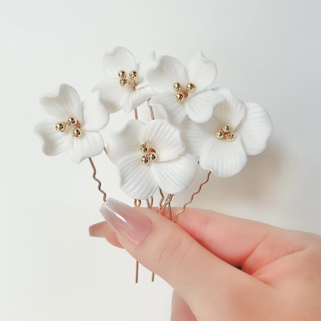 ヘッドドレス 結婚式 花嫁 ヘアアクセサリー ウェディング ブライダル ヘアピン フラワーモチーフ ゴールドアクセサリー