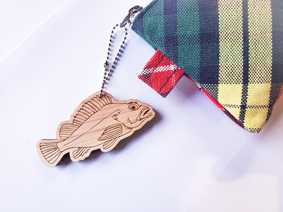 【ヒノキ薫るカサゴ】高知県産檜 魚 シンプル キーホルダー ギフト ガシラ 3枚目の画像