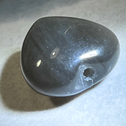 神々との交信の石ঌ  アグニマニタイト　ハート型　穴あき　パーツ　原石 3枚目の画像