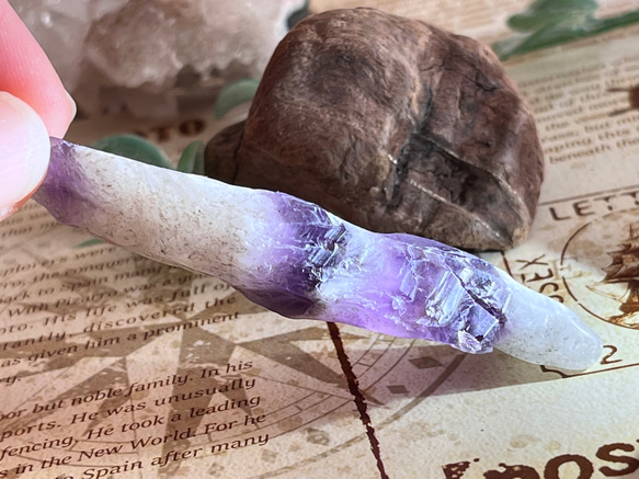 安らぎの石✿*:・　シェブロンアメジスト　紫水晶　ラフストーン　原石 3枚目の画像