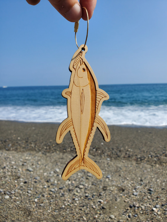 ヒノキ薫るキハダマグロのウッドキーホルダー】｜キャスティング好き