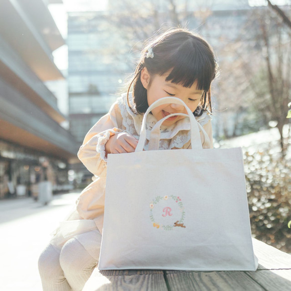 レッスンバッグ お稽古バッグ 入園 入学 絵本バッグ 図書バッグ 音楽バッグ キャンバス 幼稚園 小学生 イニシャル ア 7枚目の画像