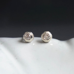 【受注製作】caillou / diamond stud earring ダイアモンドスタッドピアス　（片耳） 2枚目の画像
