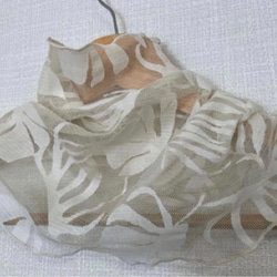 ホワイトベージュレース植物柄シングルウェーブ手作りネックウォーマー新品 日焼け止めにおススメ 3枚目の画像