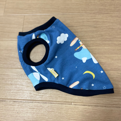 お買い得 犬服【完成品】タンクトップ スムースニット 飛行機うさぎ 