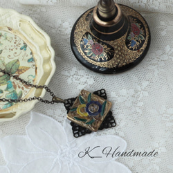 渦巻き銀河のペンダントトップ リバーシブル レジンアクセサリー