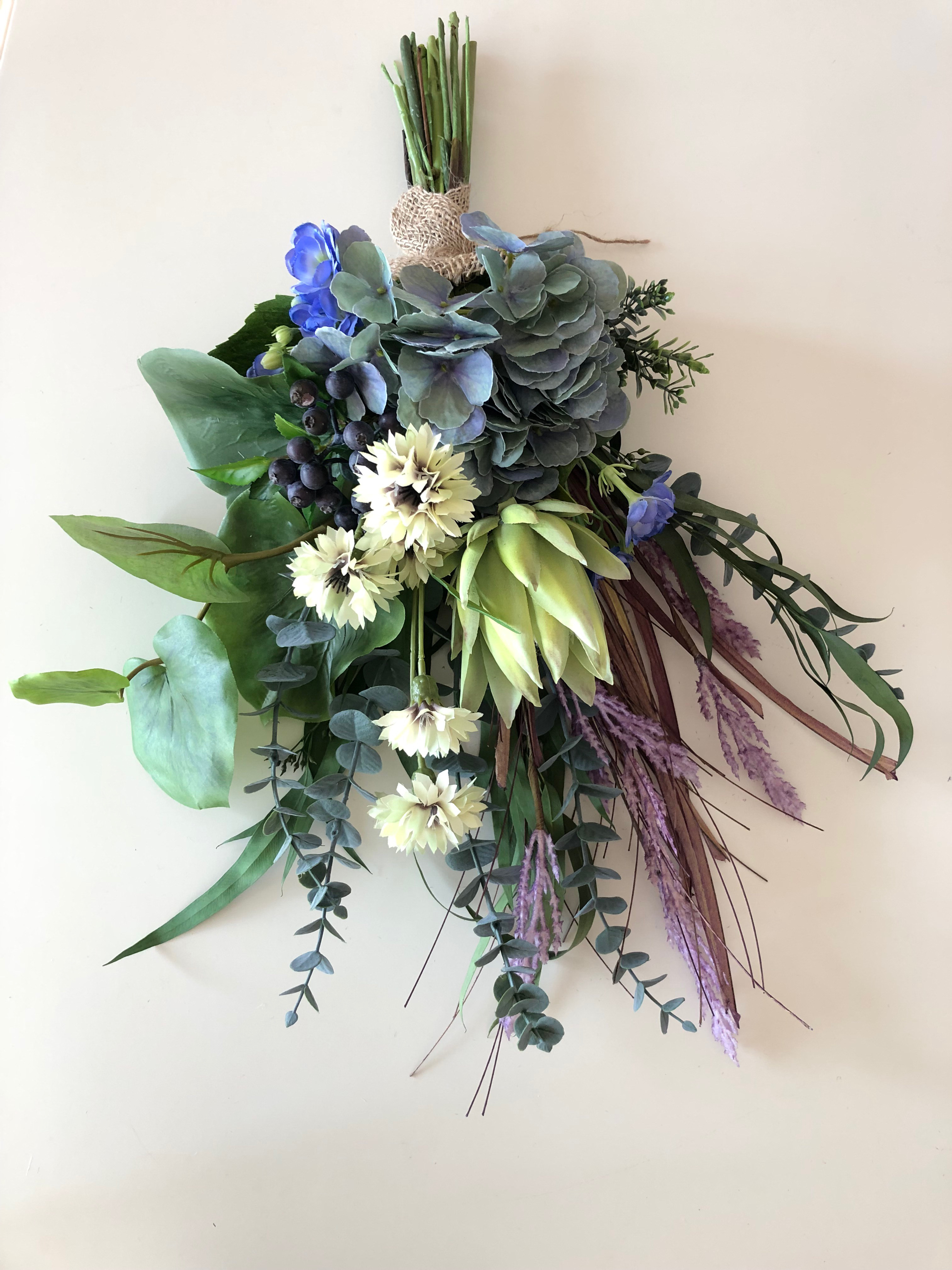ブルーあじさいのスワッグ/花束/ギフトアレンジ／退職祝い花