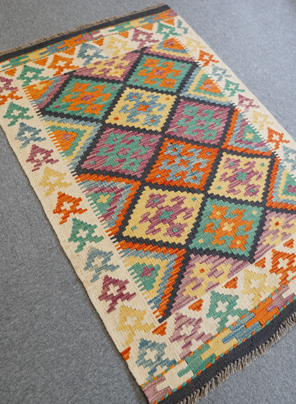 117×83cm【アフガニスタン 手織りキリム】トライバルラグ 手織り絨毯 5枚目の画像