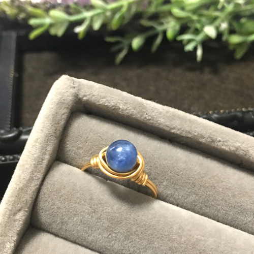 14kgf】【自発性と独立心を培う】カイヤナイトのワイヤーリング 指輪