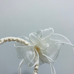 米白色 花型 蝴蝶  頭箍【亮光絲】 第2張的照片