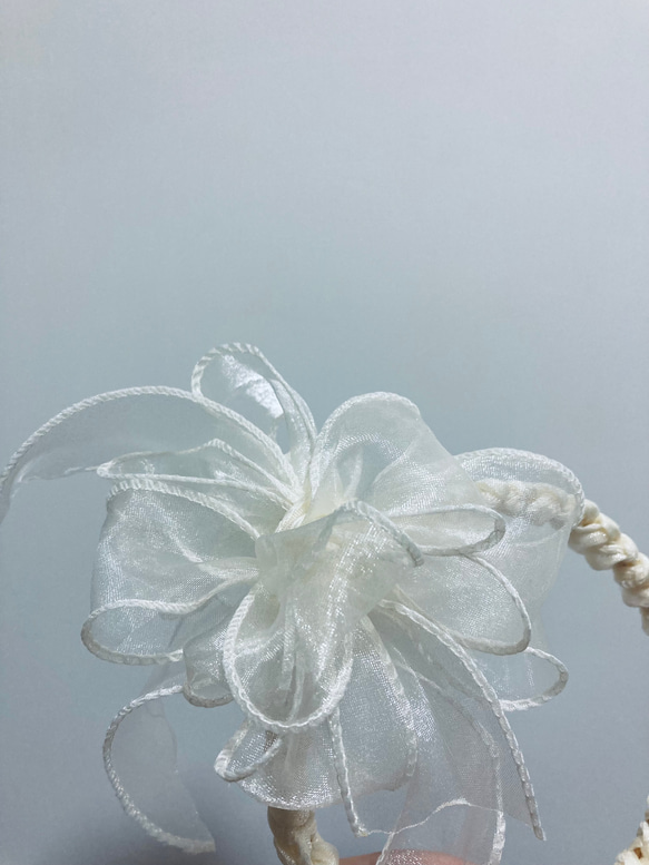 米白色 花型 蝴蝶  頭箍【亮光絲】 第4張的照片