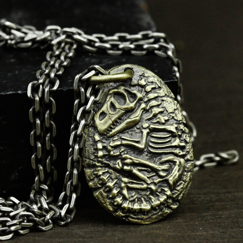 恐竜の化石 925 の銀製のペンダントのネックレス、恐竜のドッグ札の