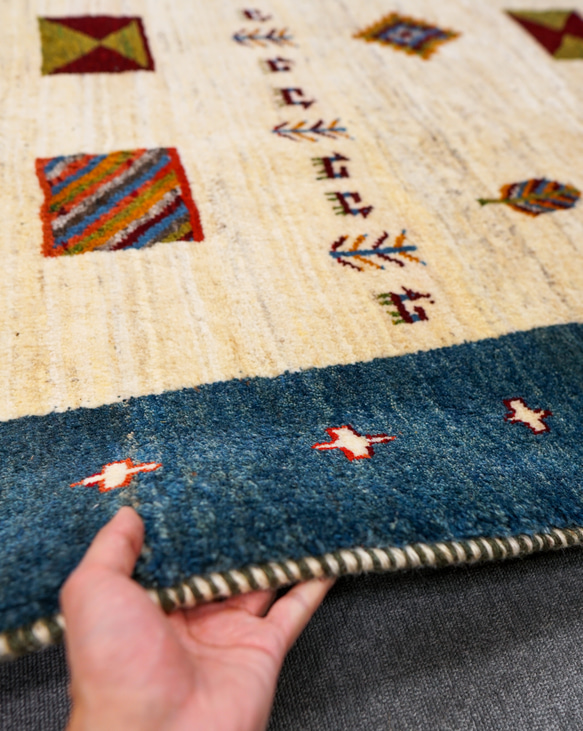 197×157cm【ペルシャ絨毯 手織りギャッベ】アマレ族ギャッベ ギャベ 7枚目の画像