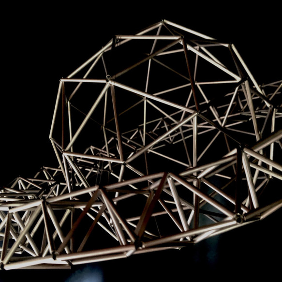 ヒンメリ「土星」モビール　野外使用可なアルミ製 宇宙 幾何学オブジェ　シルバー　クリスマスオーナメント 4枚目の画像