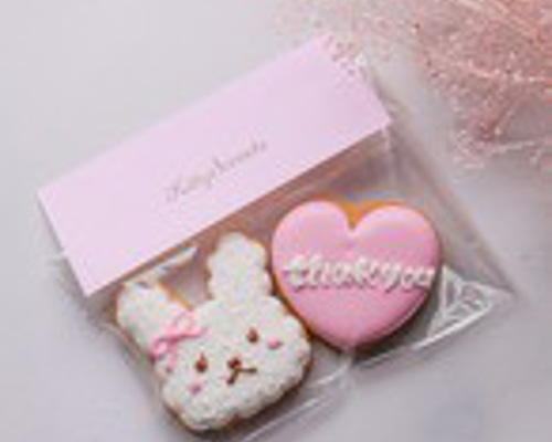 苺アイシングクッキー♡黒うさぎ うさぎ＋ハート】アイシングクッキー2枚セット クッキー Kitty Sweets