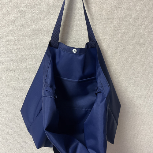 A D M J. ナイロン　巾着トートバッグ　ブラック/ブルー　無地 大容量ナイロン巾着トートバッグ | Bagoodtimeshop