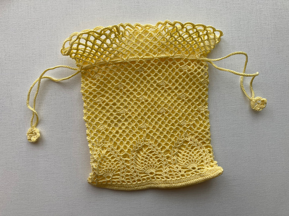 レース編み　パイナップル編みのミニ巾着 2枚目の画像