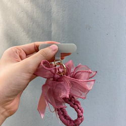 サンドピンクの花織り 4way 携帯電話ストラップ帽子キーホルダー手首の花手作り 2枚目の画像