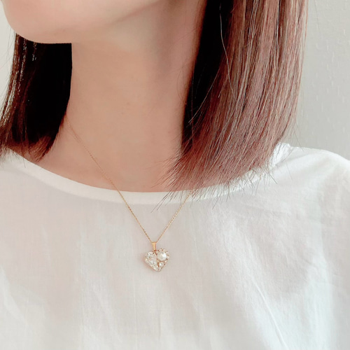 透明なきらめき クリスタルハートネックレス クリアカラー シンプル