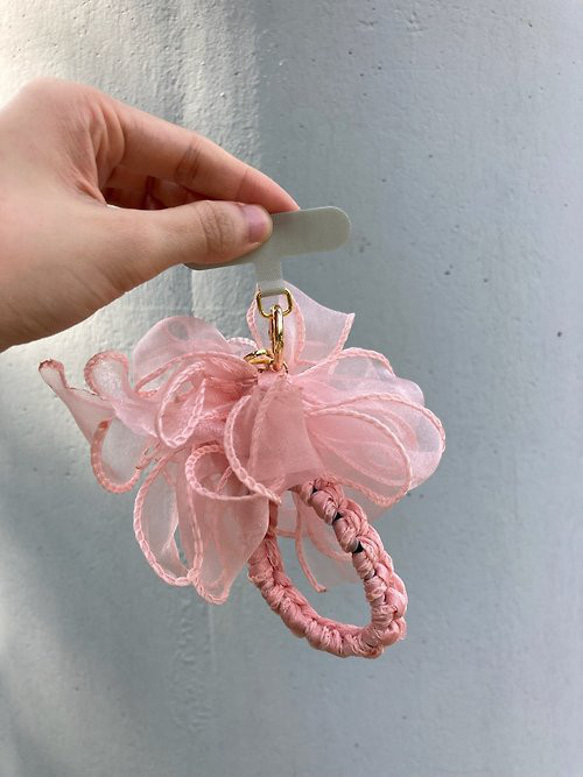 ピンクの花織り 4way 携帯電話ストラップ帽子キーホルダー手首の花手作り 7枚目の画像
