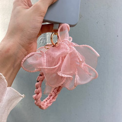 ピンクの花織り 4way 携帯電話ストラップ帽子キーホルダー手首の花手作り 1枚目の画像