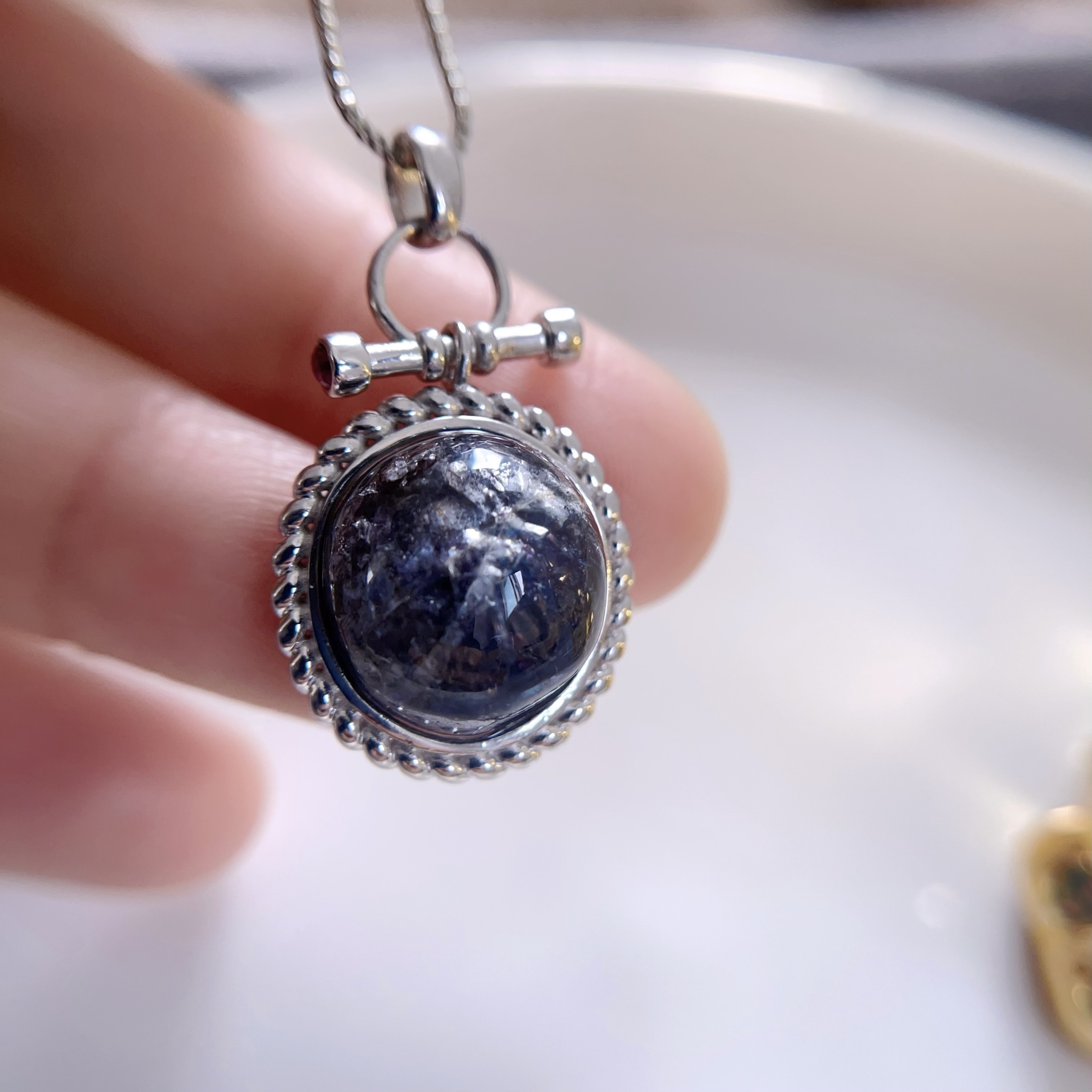 天然無処理　スティブナイトインクォーツ　デザイン　ペンダントトップ　No4722