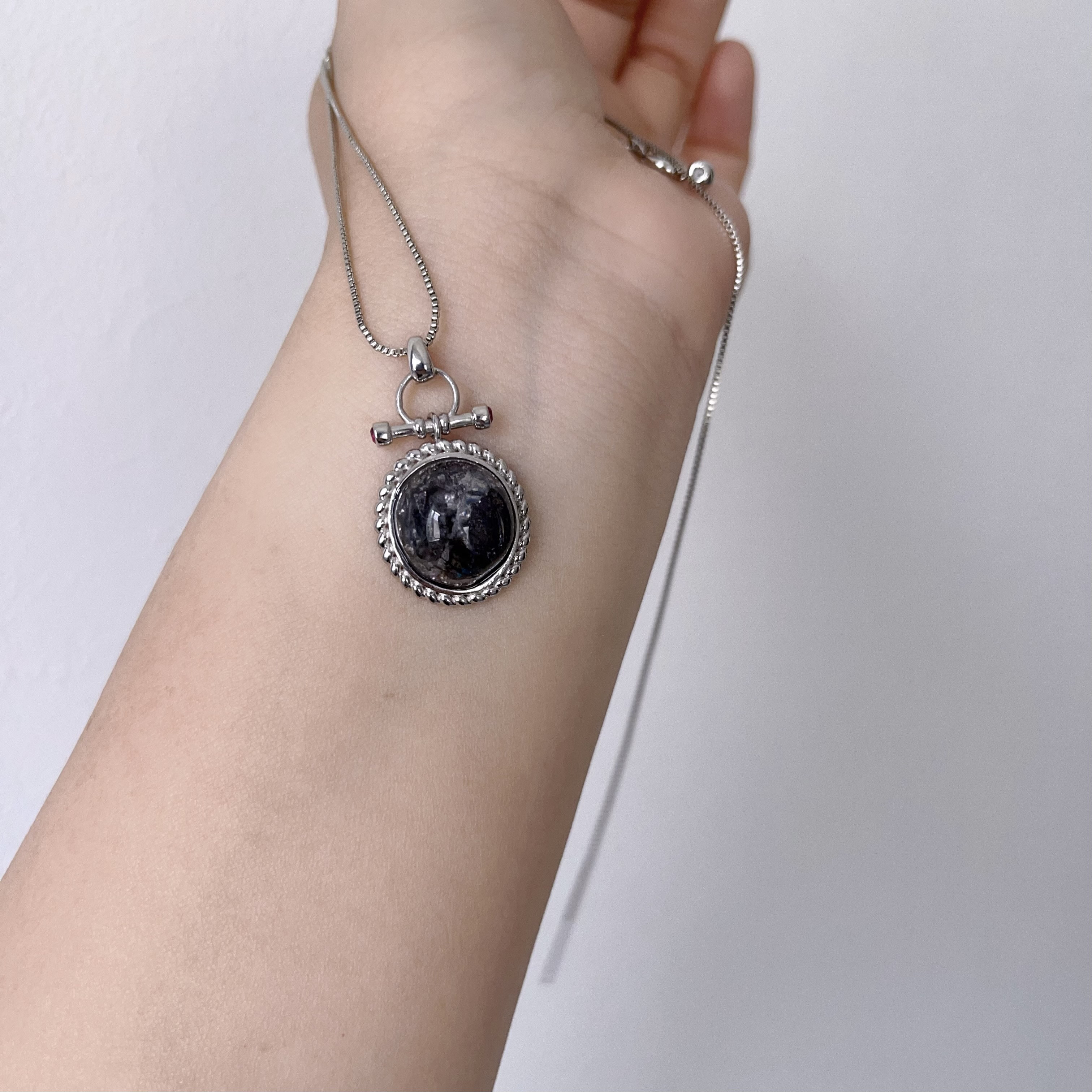 天然無処理　スティブナイトインクォーツ　デザイン　ペンダントトップ　No4722