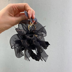 黑色 花 編織 4way 手機掛繩 頭飾 匙扣 手腕花 手工 第7張的照片