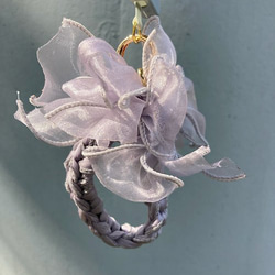 グレーの花柄織り4way携帯電話ストラップ 4枚目の画像