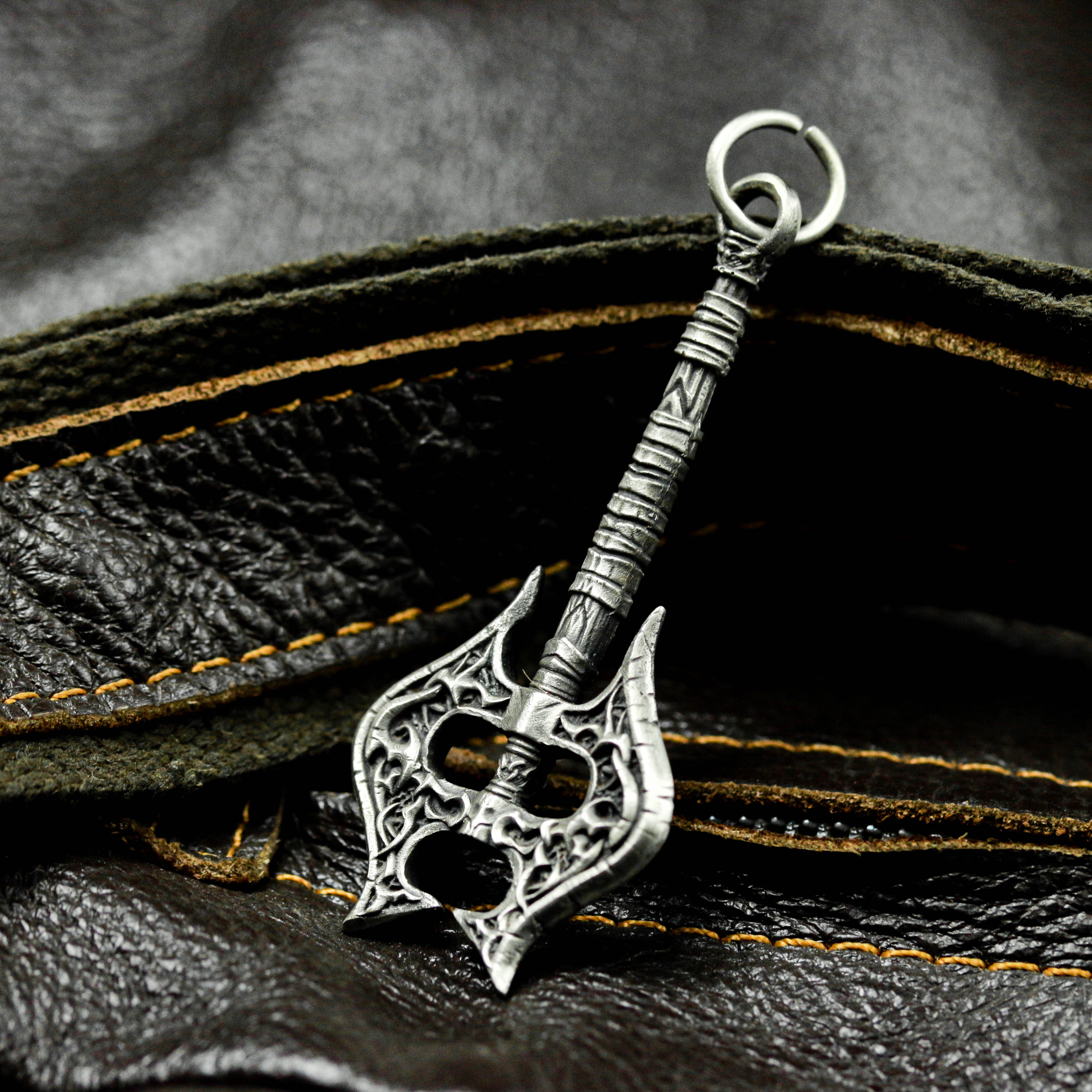 バイキングバトルアックスネックレス、ミョルニルネックレス、トールハンマー斧、ダブルアックスペンダント、バイキング戦士のペ